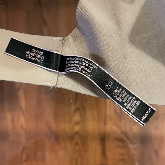 Victoria Secrets push up wire padded bra 32DD - Picture 5 of 5